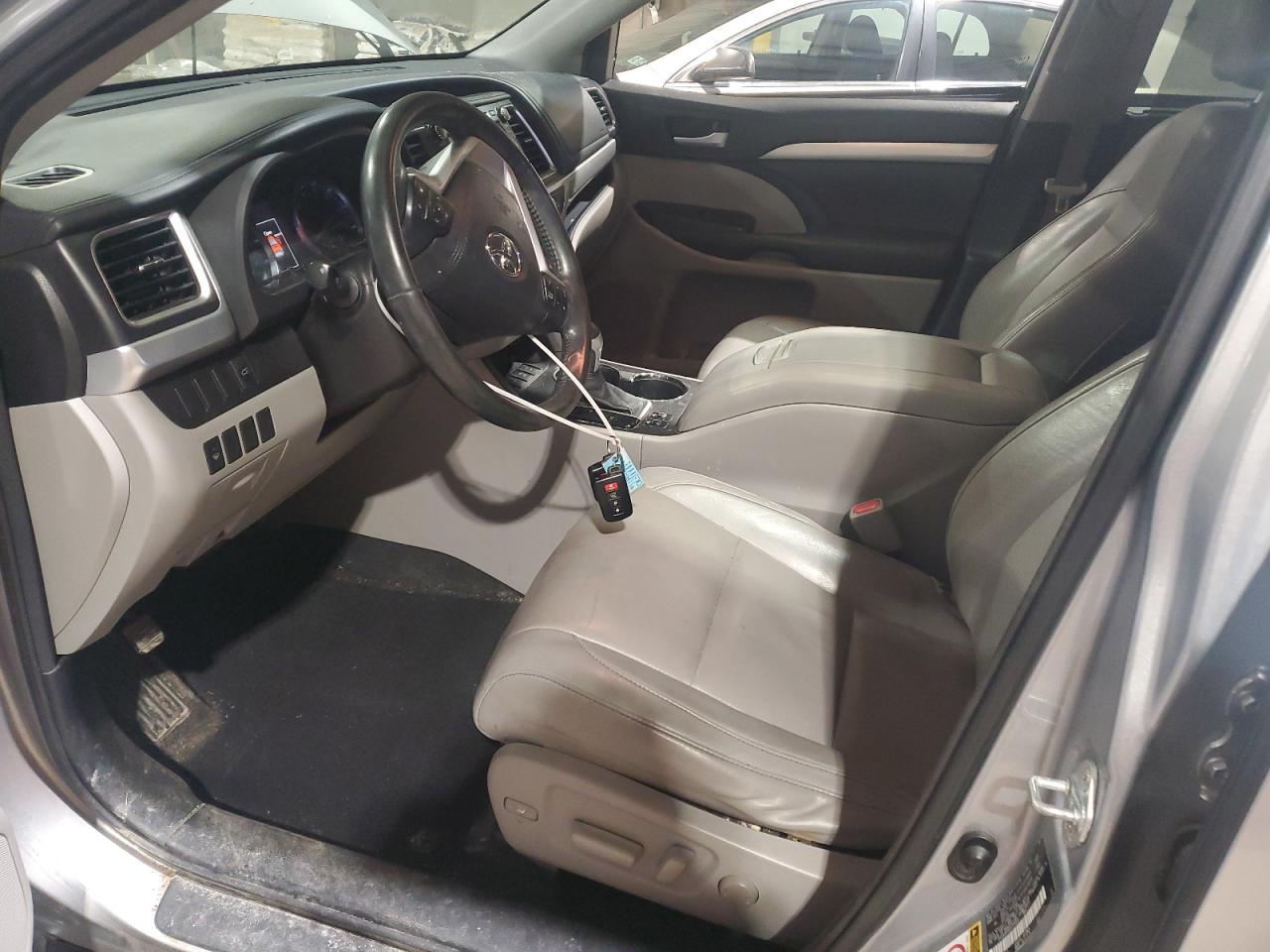 2015 TOYOTA HIGHLANDER - Image 7