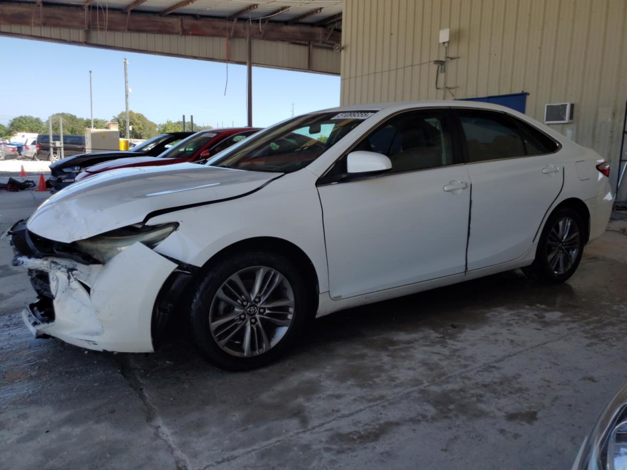 2016 TOYOTA CAMRY LE