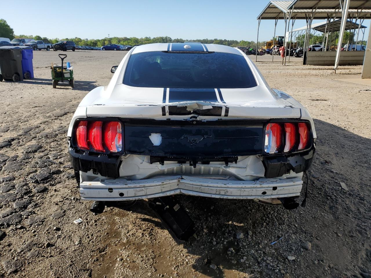 2018 FORD MUSTANG - Фото 6