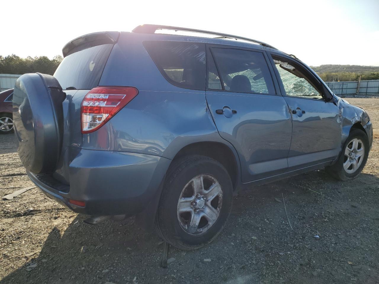 2011 TOYOTA RAV4 - Image 3