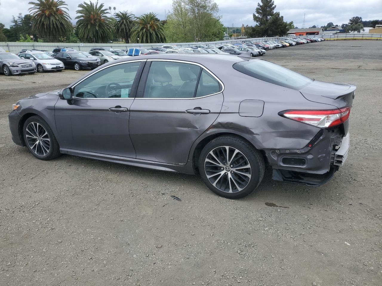 2020 TOYOTA CAMRY SE - Image 2
