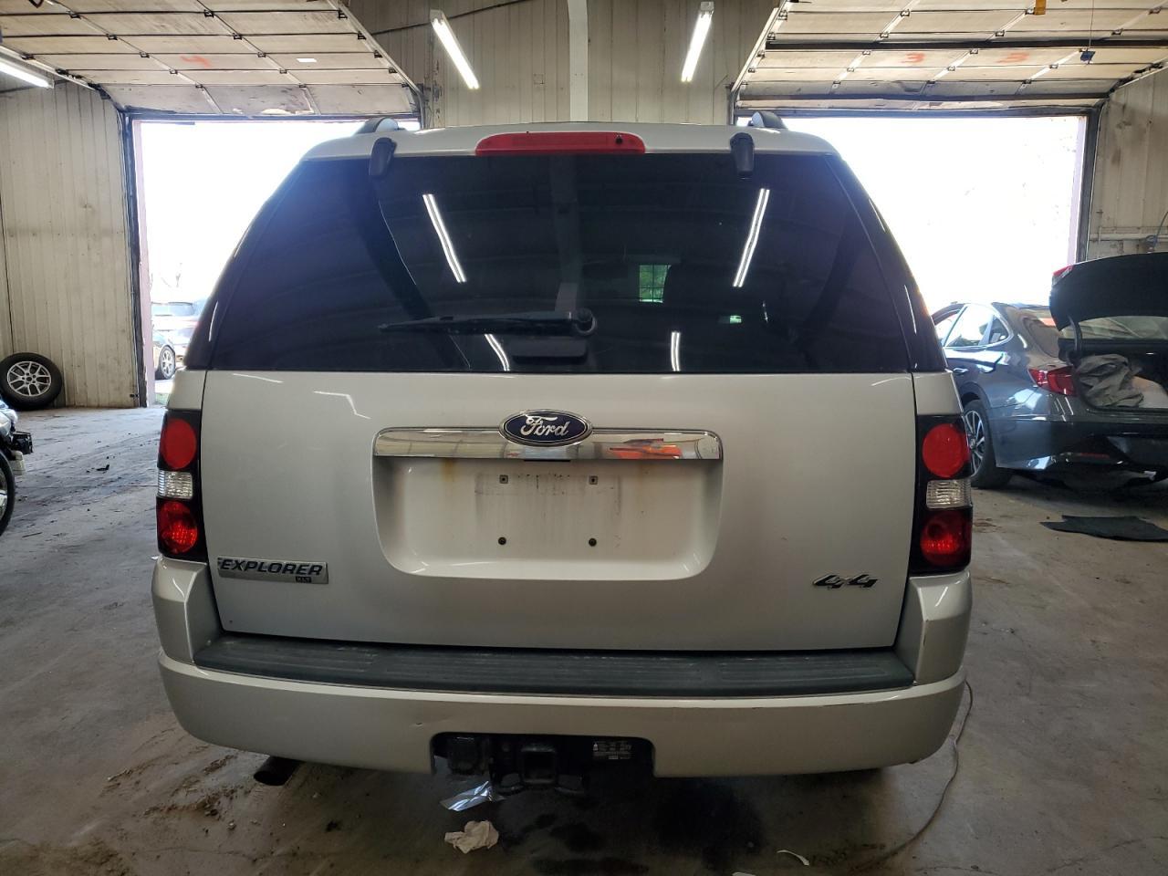 2010 FORD EXPLORER X - Image 6