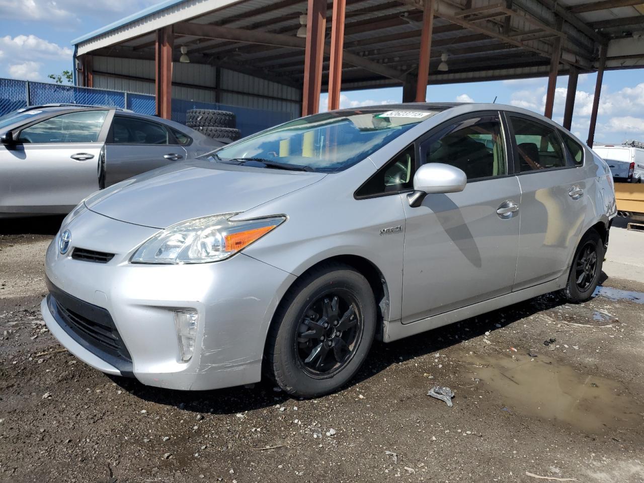 2015 TOYOTA PRIUS