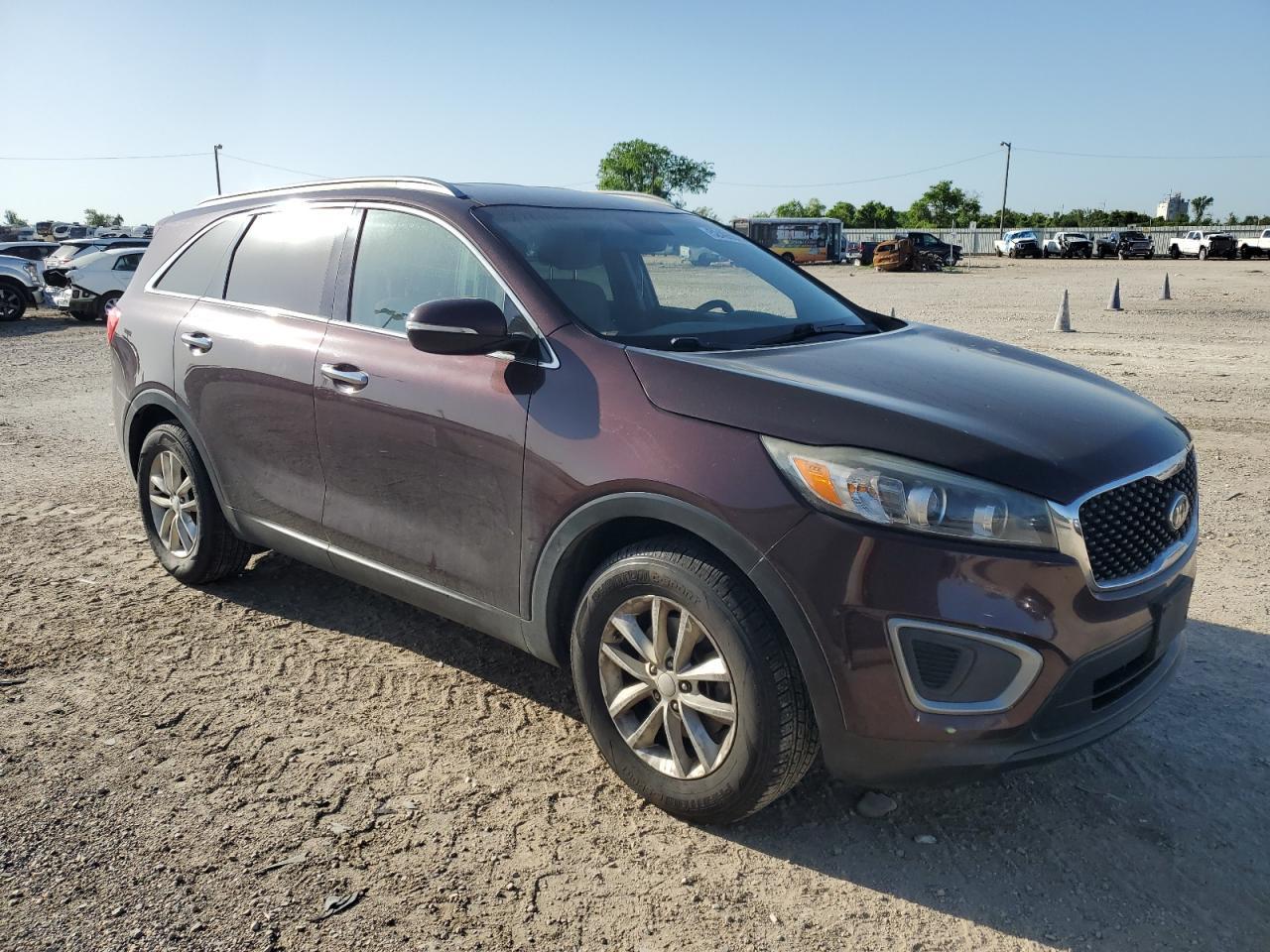 2016 KIA SORENTO LX - Image 4