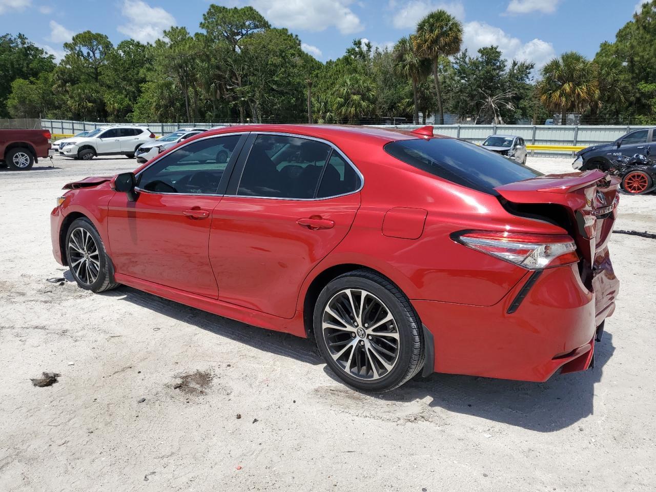 2019 TOYOTA CAMRY L - Фото 2