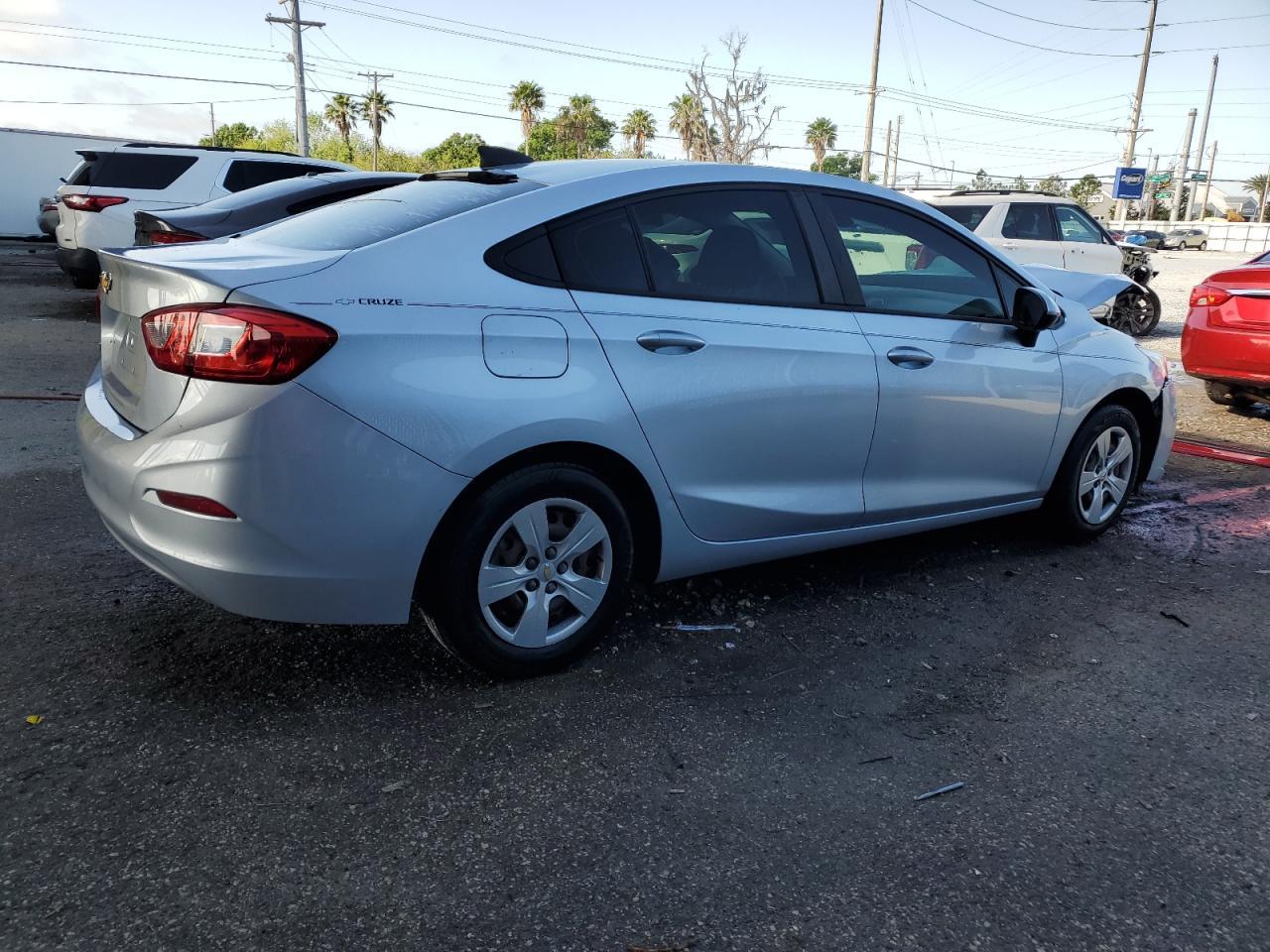 2017 CHEVROLET CRUZE LS - Image 3