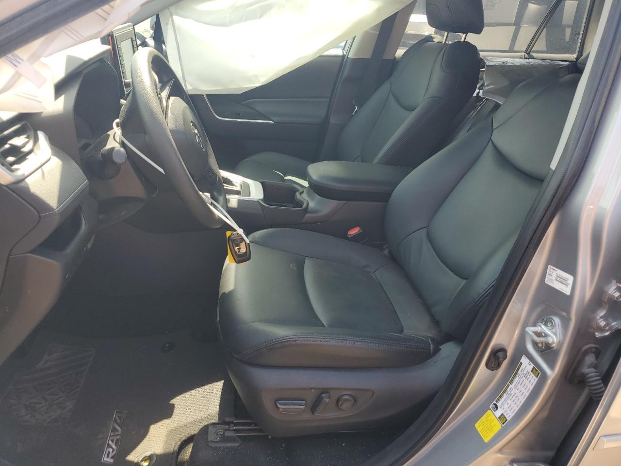 2022 TOYOTA RAV4 XLE - Image 7
