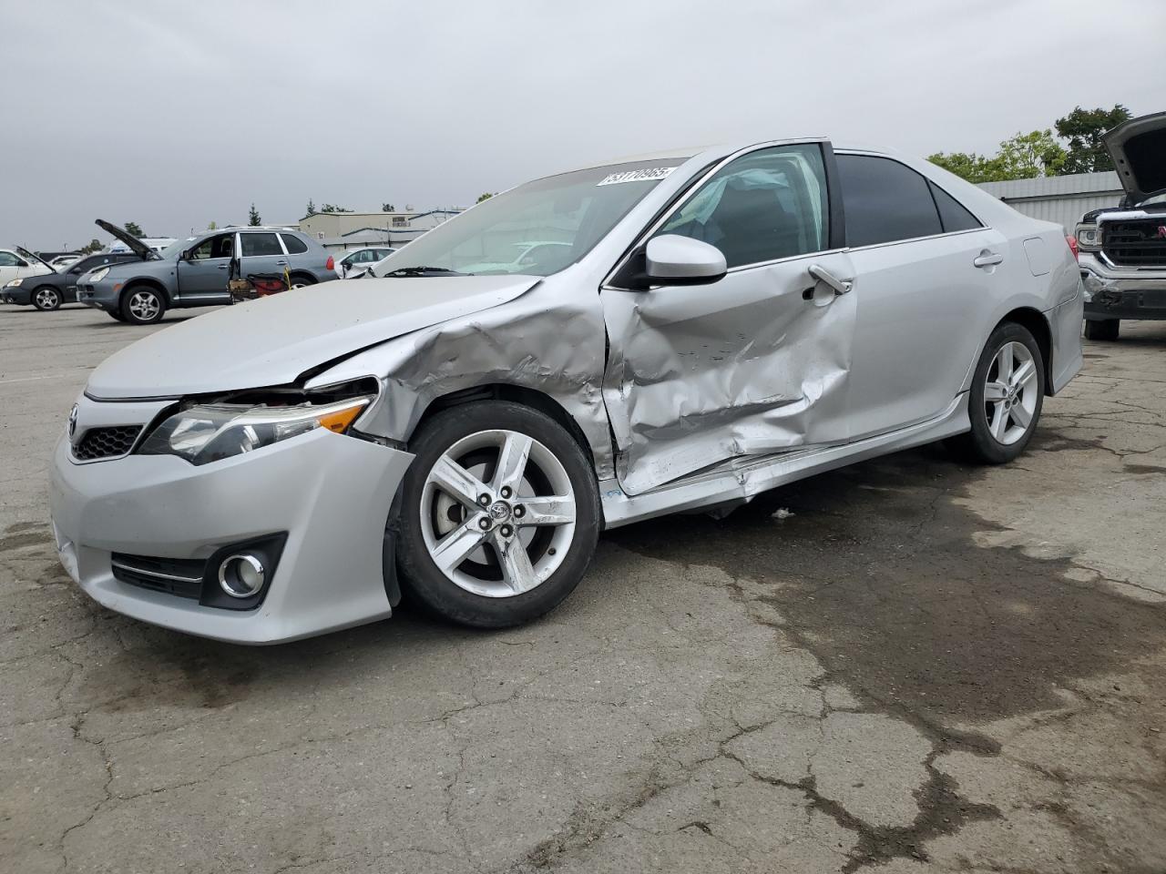 2013 TOYOTA CAMRY L