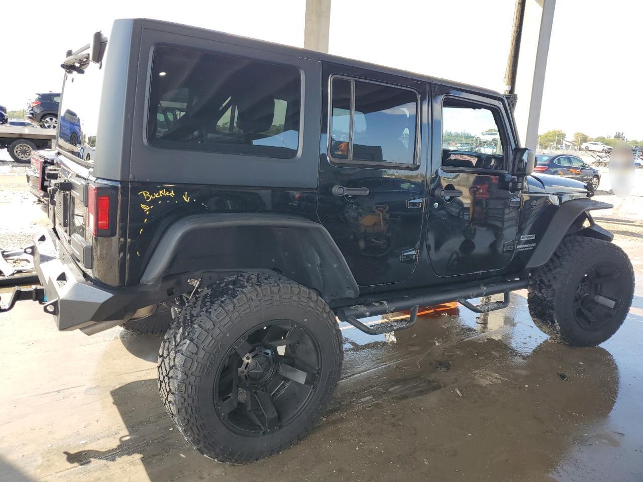 2017 JEEP WRANGLER U - Image 3