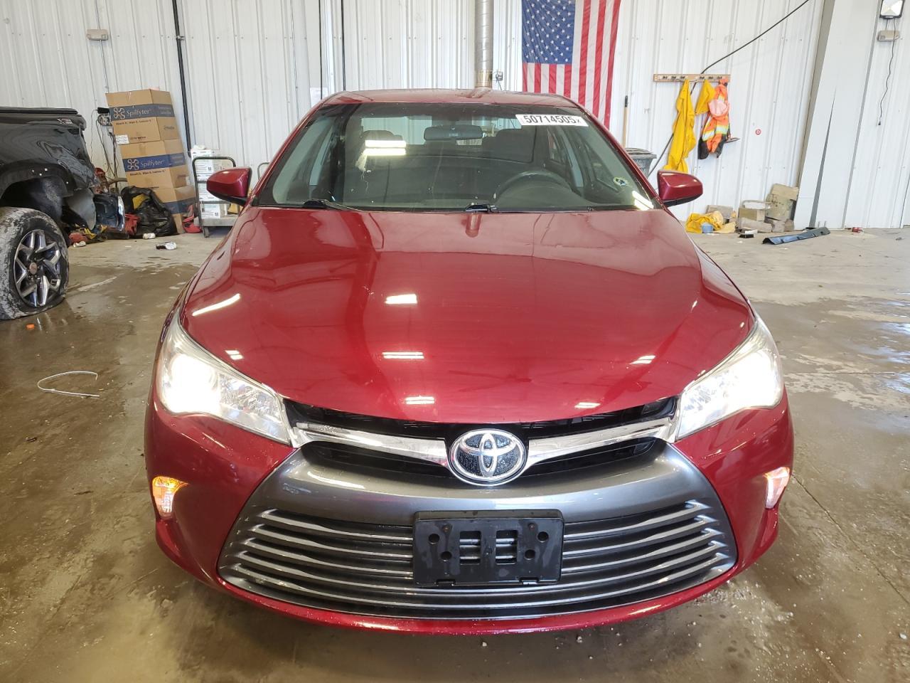2017 TOYOTA CAMRY LE - Фото 5