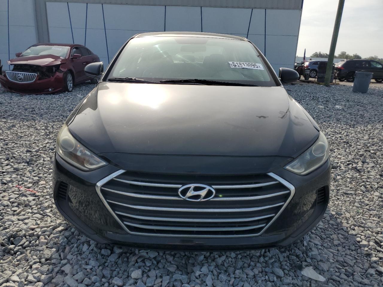 2018 HYUNDAI ELANTRA SE - Image 5
