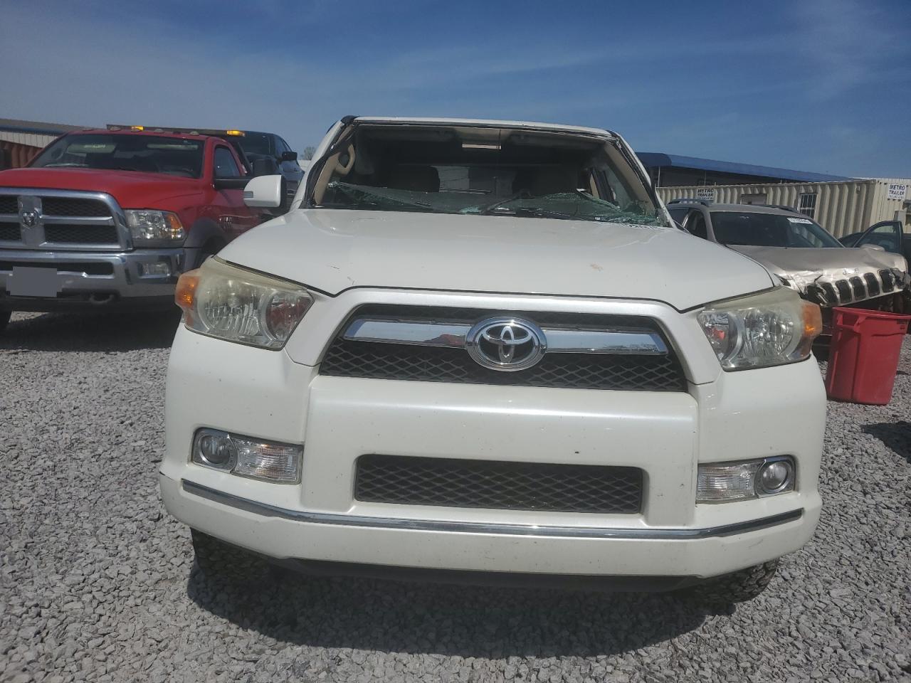 2011 TOYOTA 4RUNNER SR - Image 5
