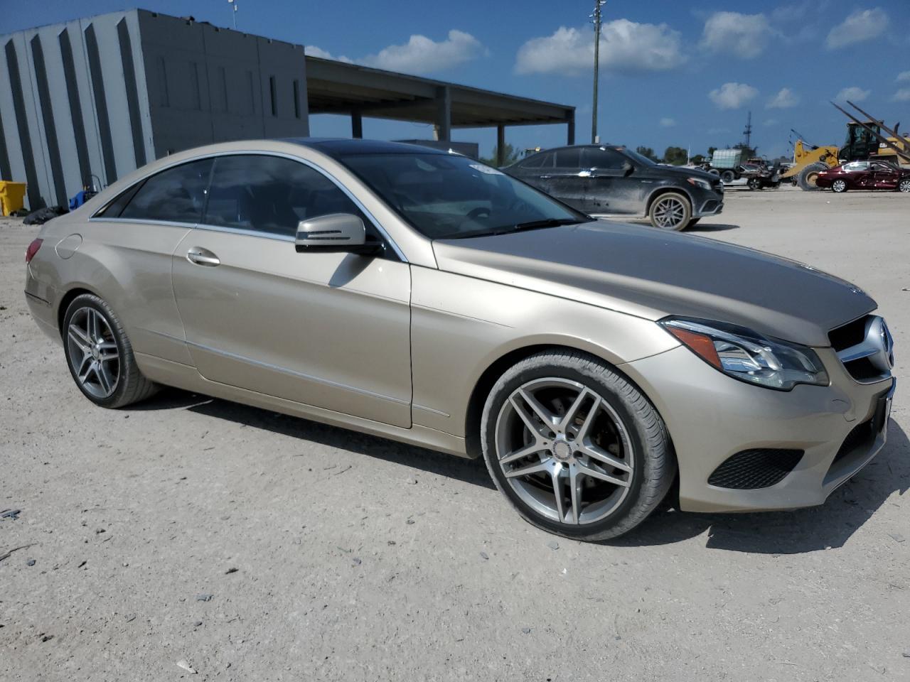 2014 MERCEDES-BENZ E 350 4MAT - Фото 4