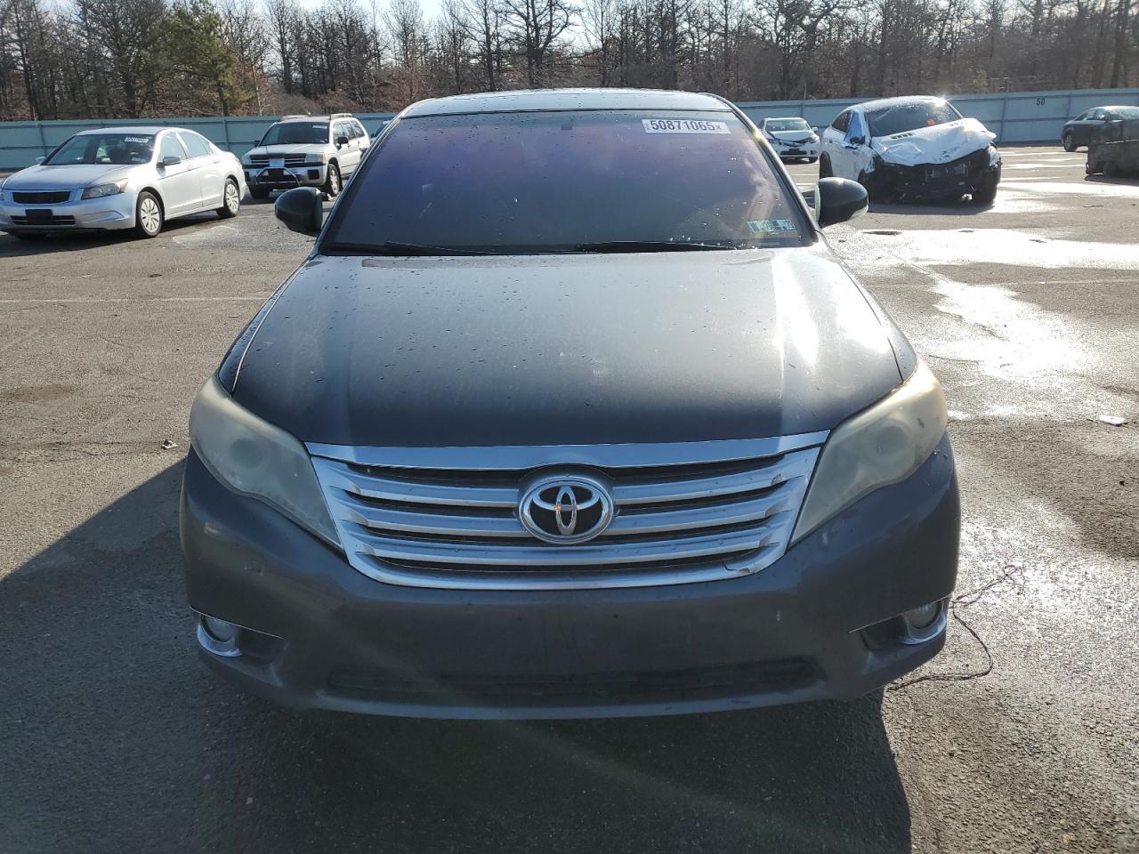 2011 TOYOTA AVALON BAS - Image 5