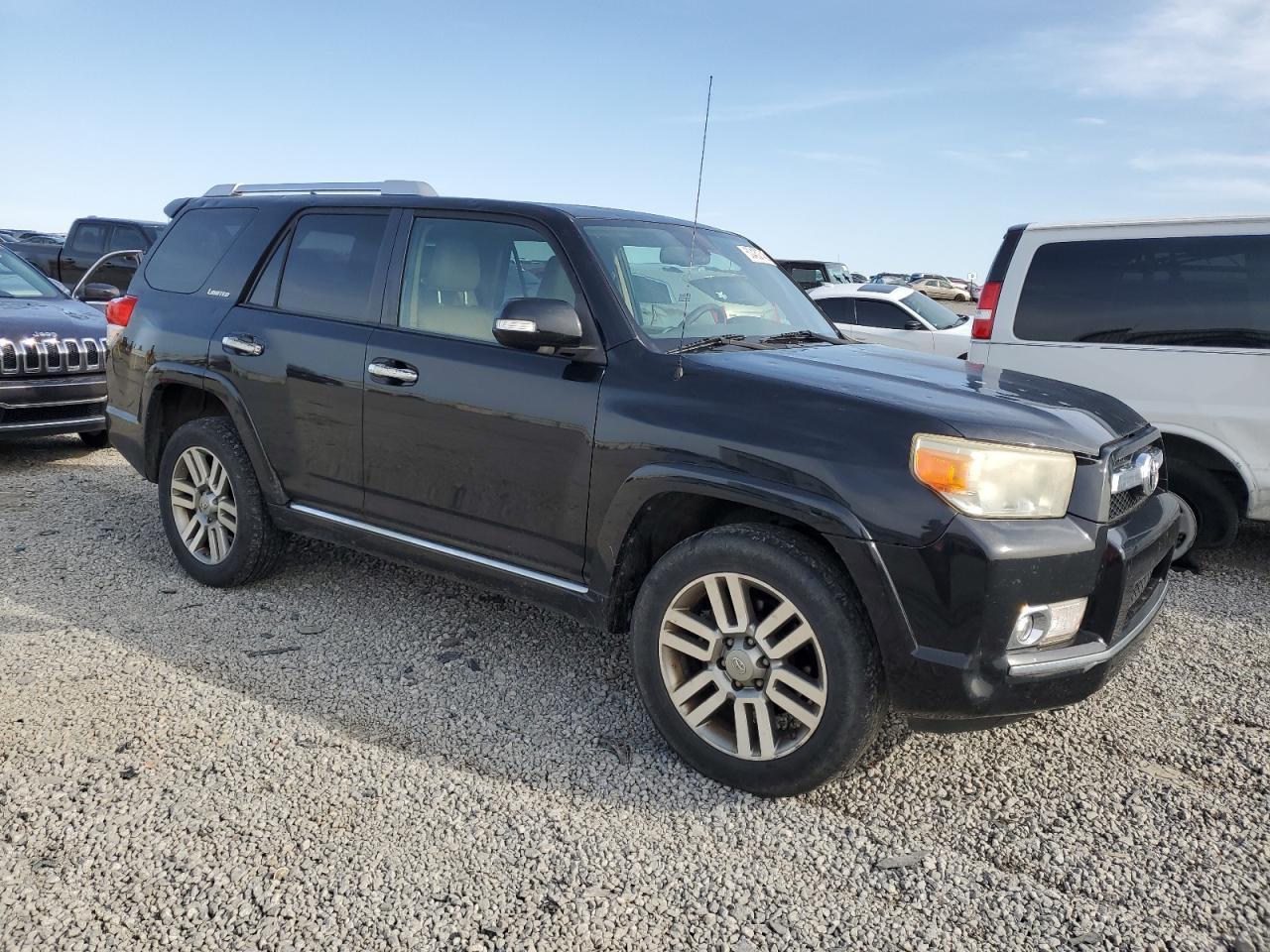 2011 TOYOTA 4RUNNER SR - Image 4