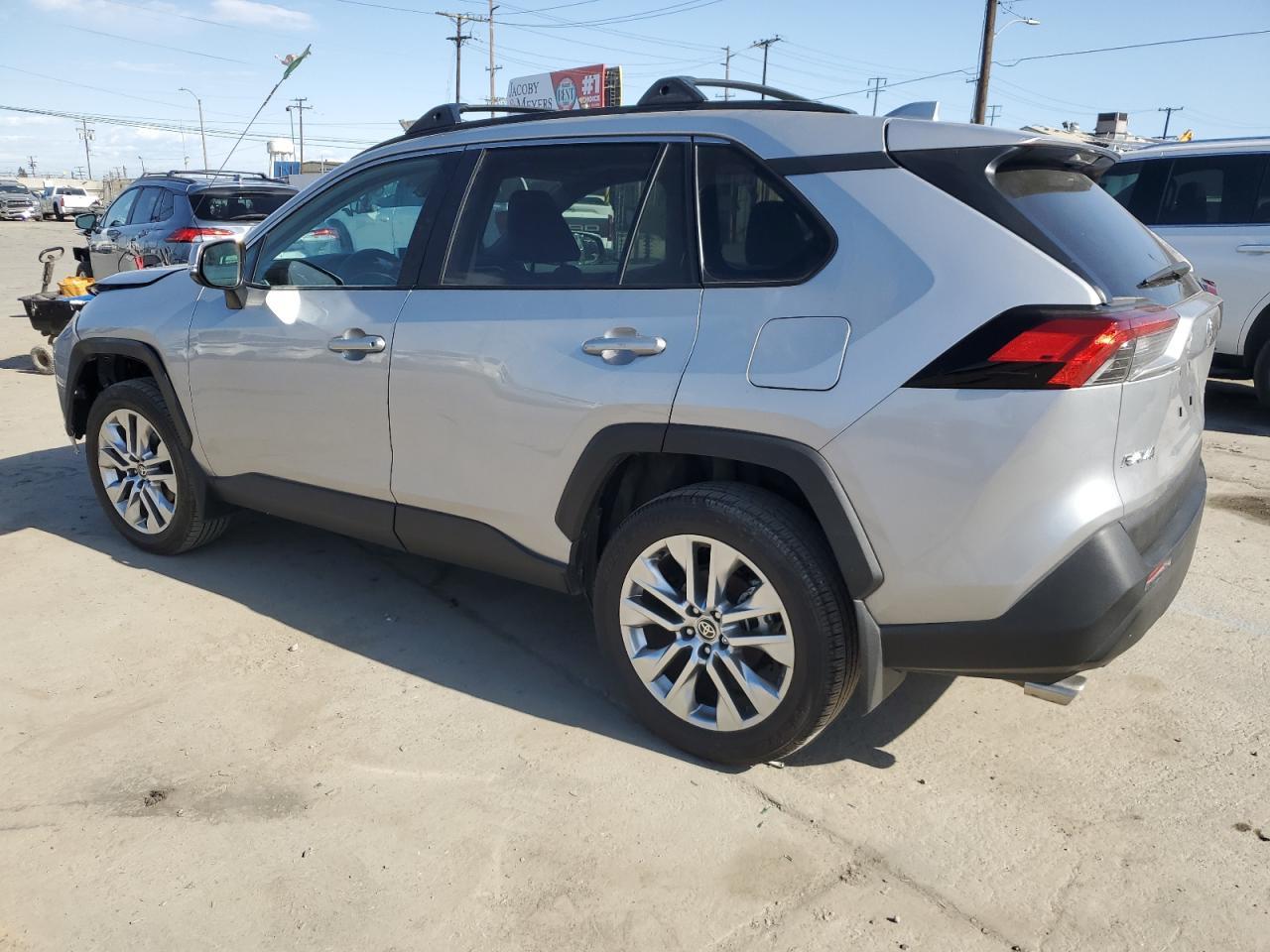 2024 TOYOTA RAV4 XLE P - Image 2