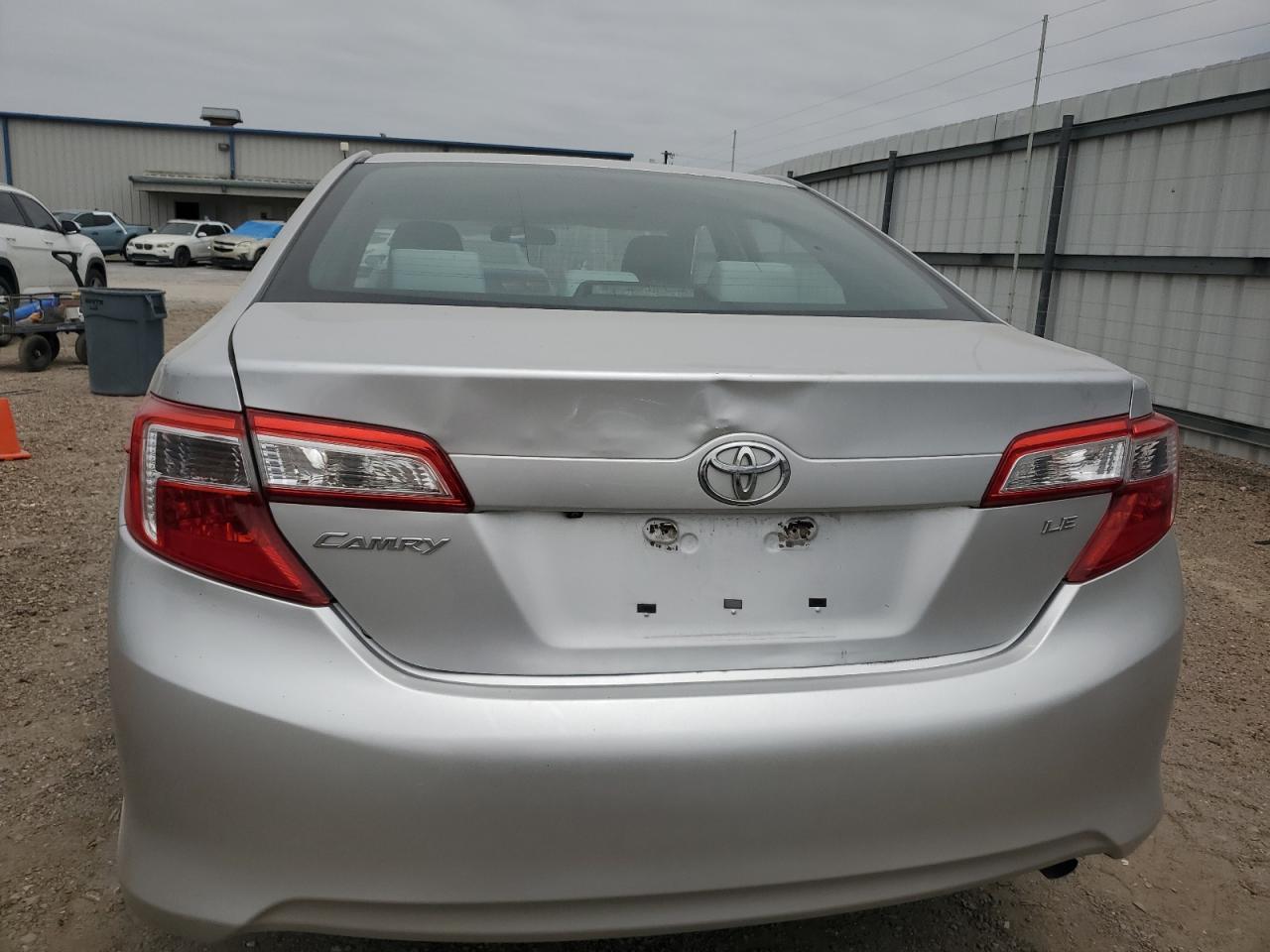 2014 TOYOTA CAMRY L - Image 6