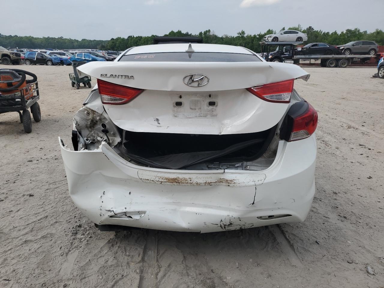 2013 HYUNDAI ELANTRA GL - Image 6