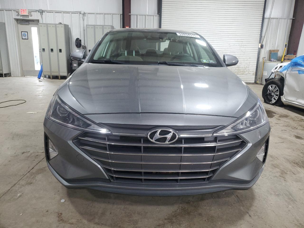 2019 HYUNDAI ELANTRA SE - Фото 5