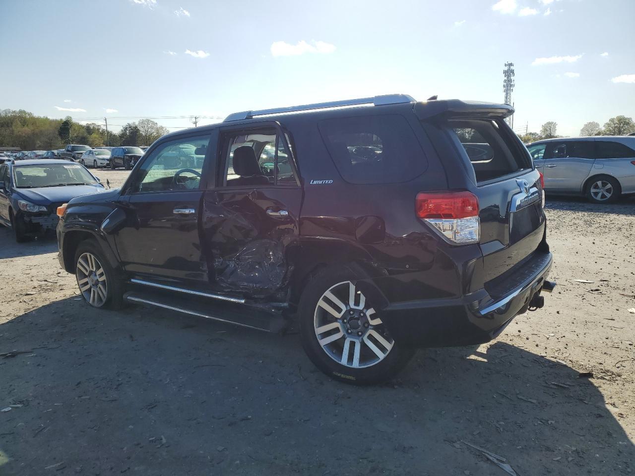 2011 TOYOTA 4RUNNER SR - Image 2