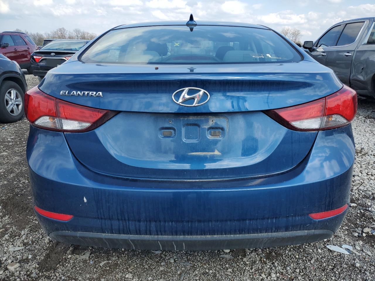 2015 HYUNDAI ELANTRA SE - Image 6