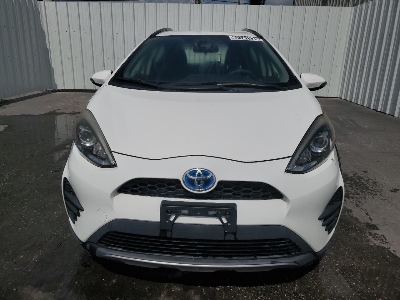 2018 TOYOTA PRIUS C - Image 5