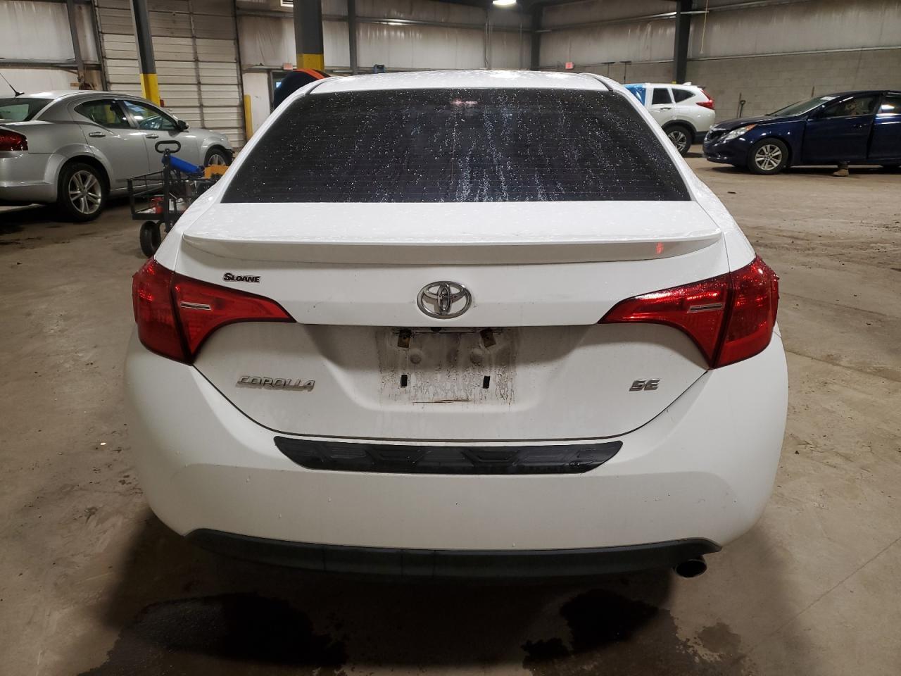 2018 TOYOTA COROLLA L - Image 6
