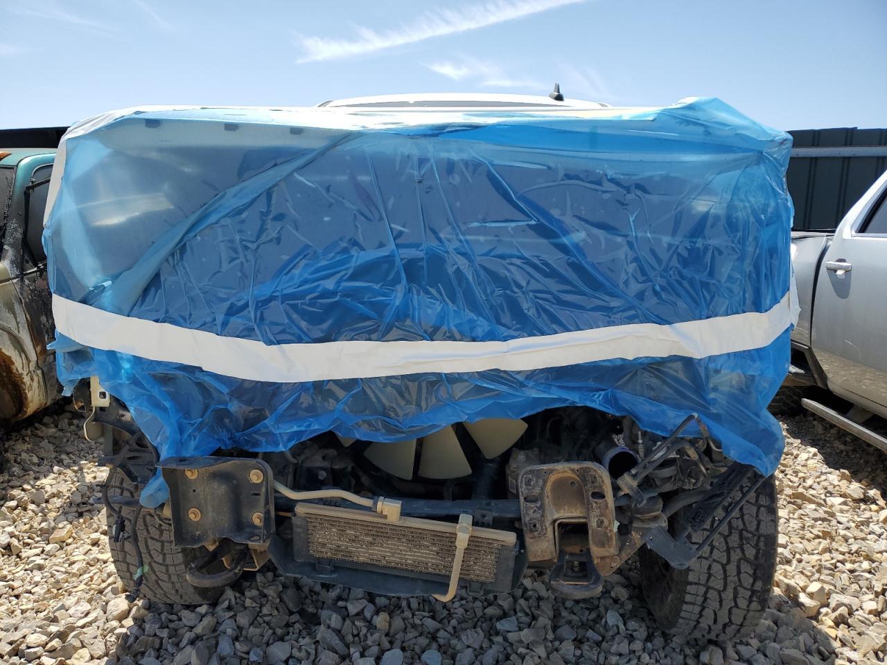 2016 CHEVROLET SILVERADO - Image 5