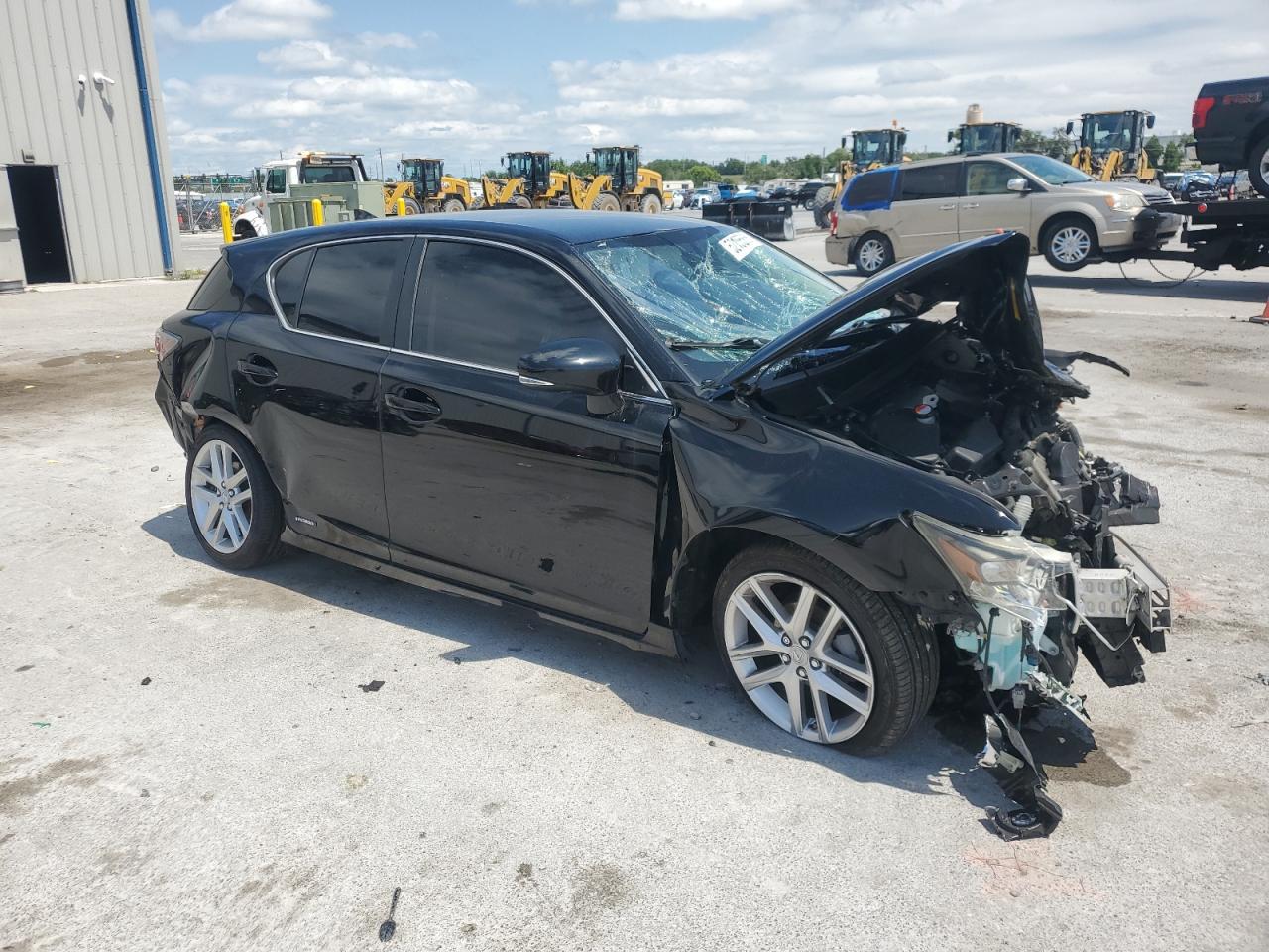 2016 LEXUS CT 200 - Фото 4