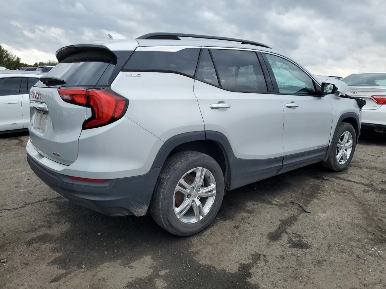 2019 GMC TERRAIN SL - Фото 3