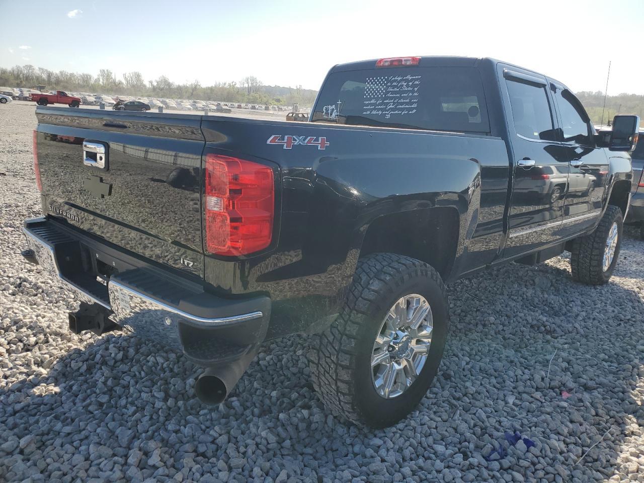 2015 CHEVROLET SILVERADO - Image 3