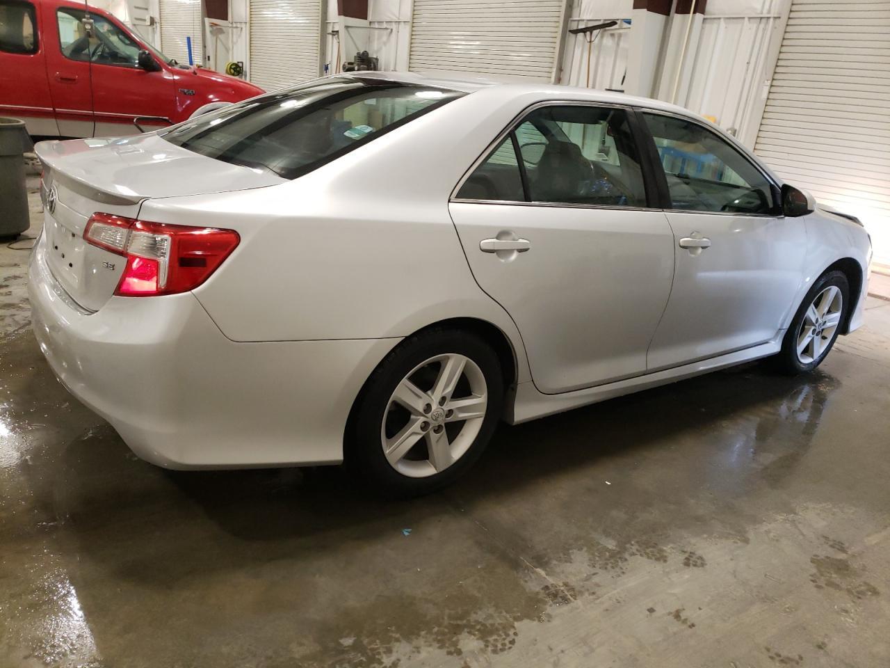2014 TOYOTA CAMRY L - Image 3
