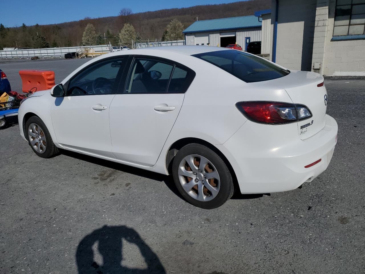 2013 MAZDA 3 I - Фото 2