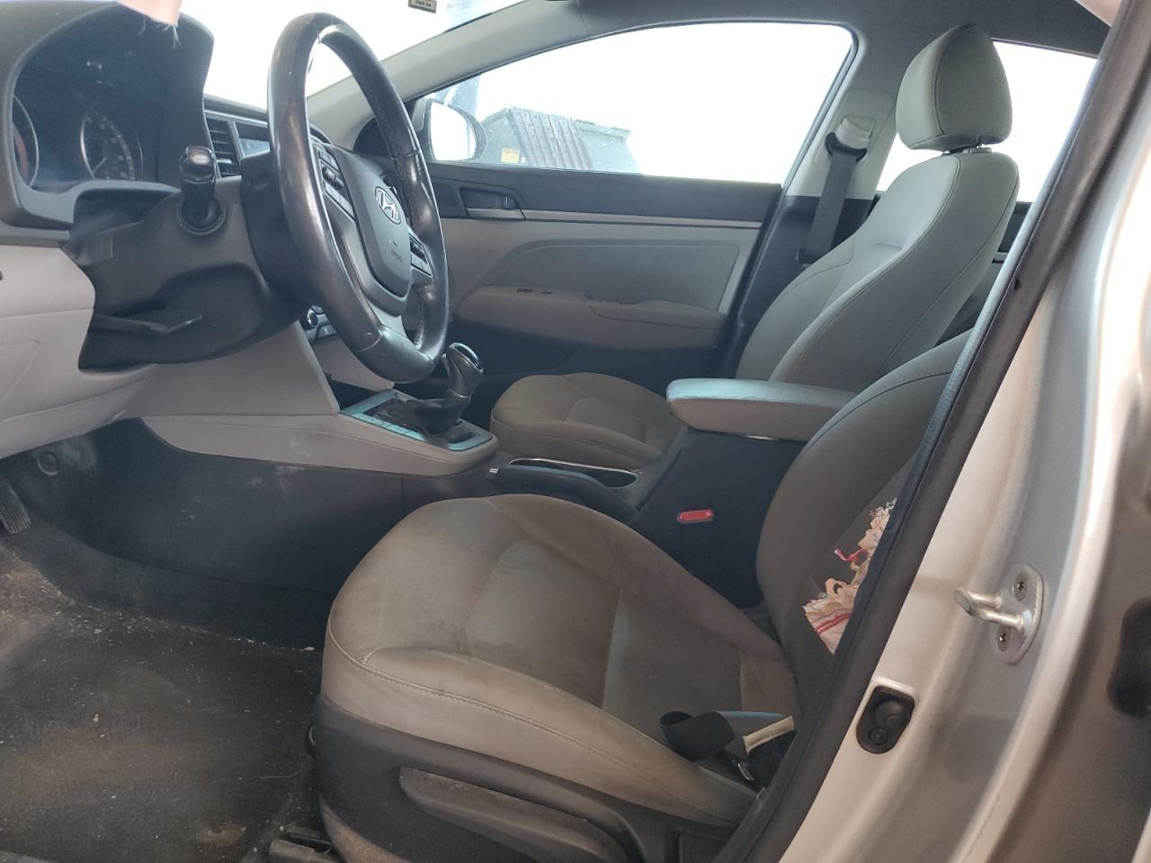 2017 HYUNDAI ELANTRA SE - Фото 7