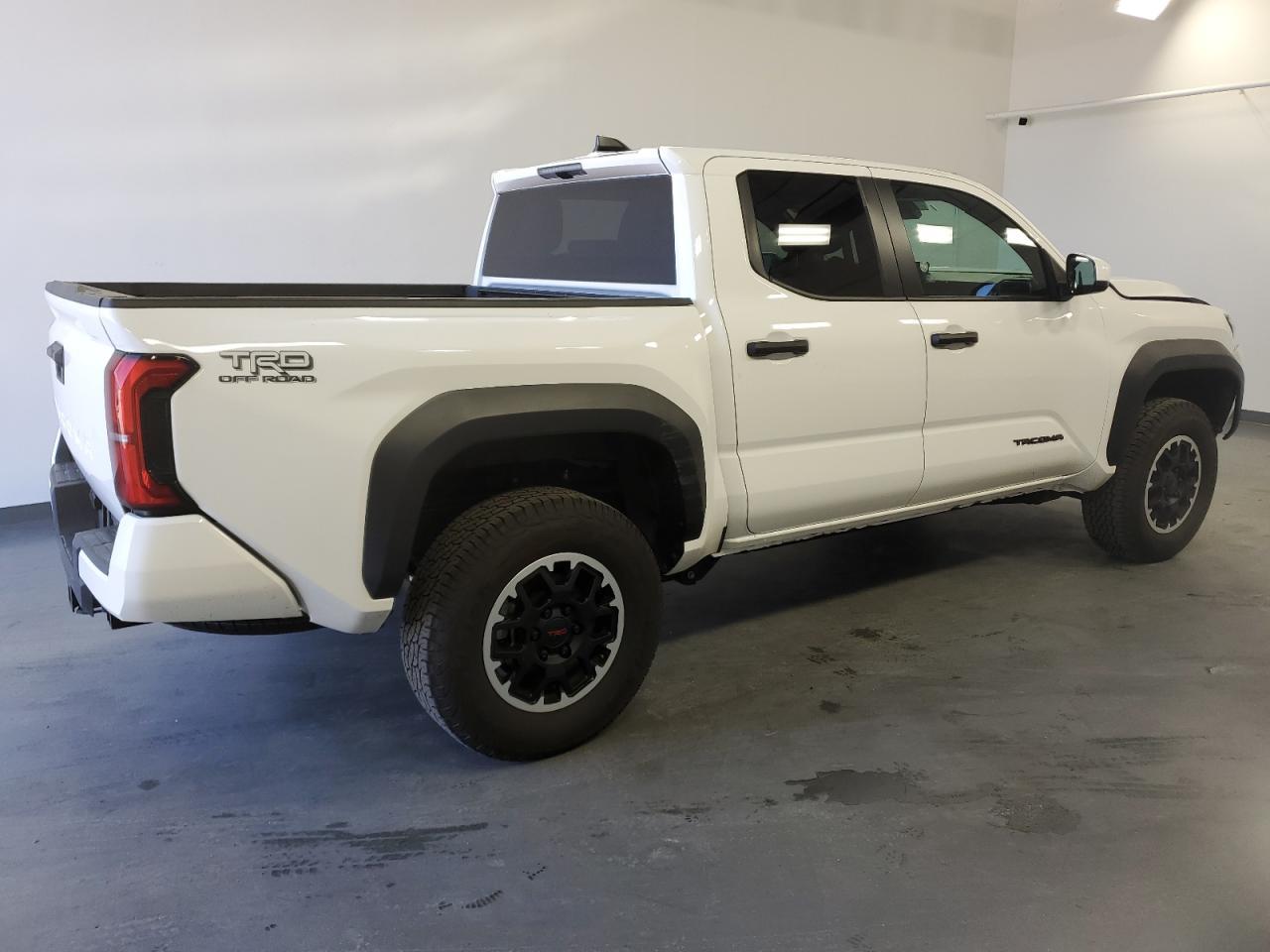 2024 TOYOTA TACOMA DOU - Фото 3