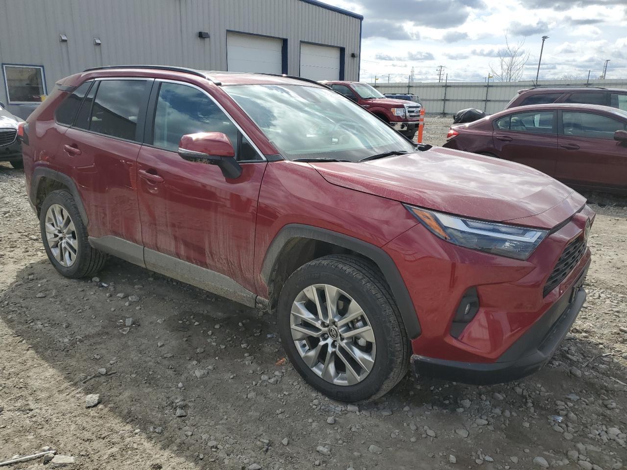 2024 TOYOTA RAV4 XLE P - Фото 4