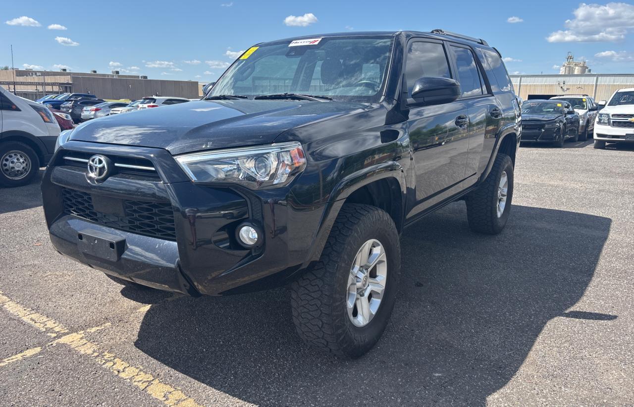 2020 TOYOTA 4RUNNER SR - Image 2