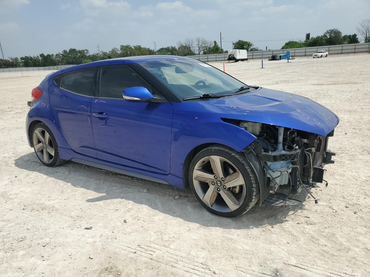 2013 HYUNDAI VELOSTER T - Фото 4