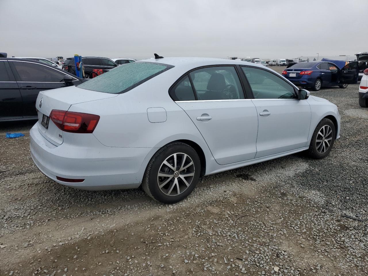 2017 VOLKSWAGEN JETTA SE - Фото 3