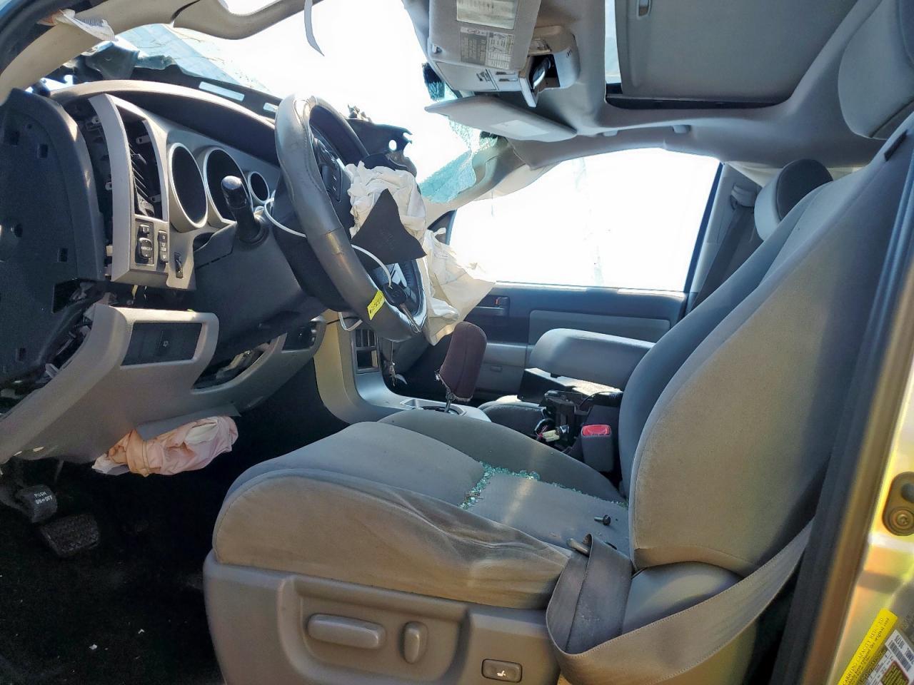 2012 TOYOTA SEQUOIA SR - Фото 7