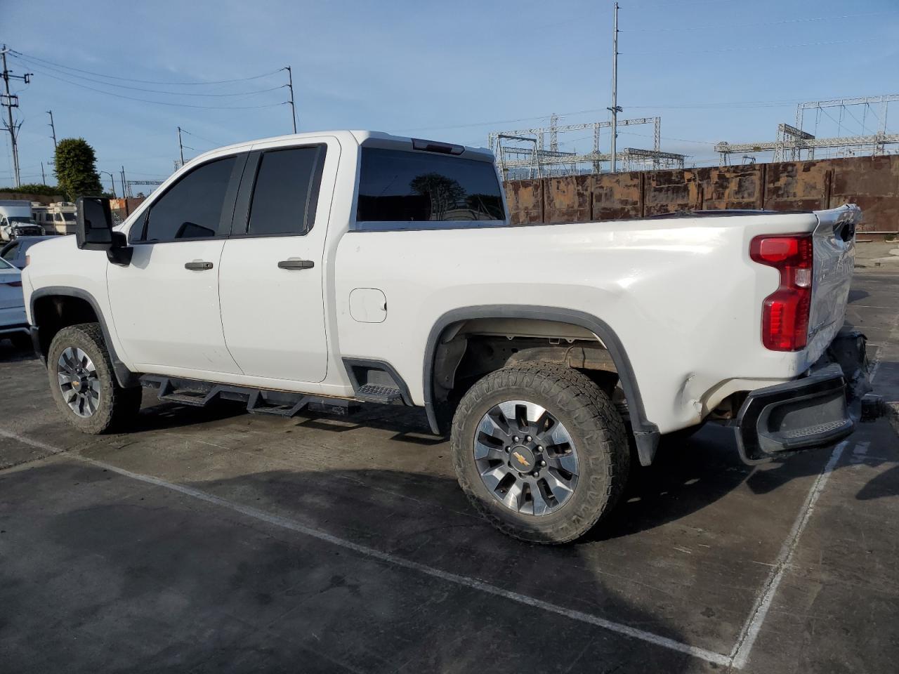 2020 CHEVROLET SILVERADO - Image 2