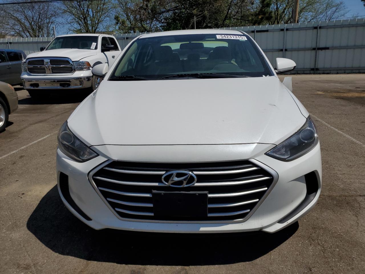2018 HYUNDAI ELANTRA SE - Фото 5