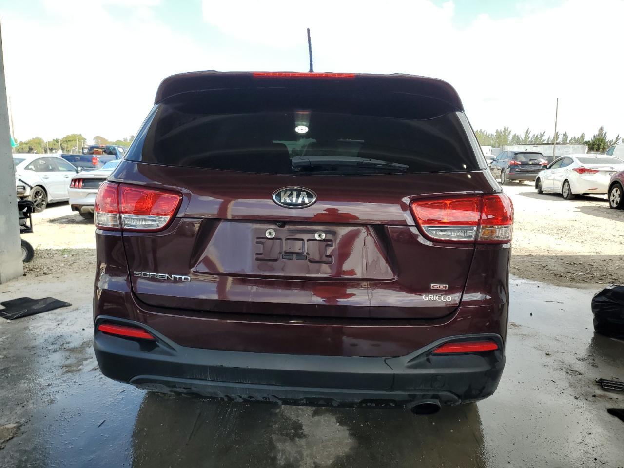 2017 KIA SORENTO LX - Фото 6