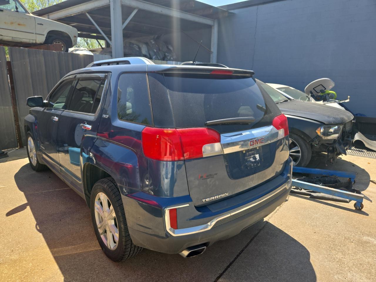 2016 GMC TERRAIN SL - Image 3