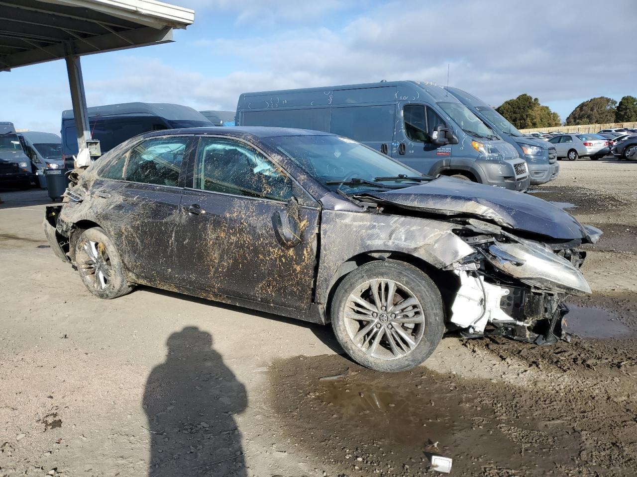 2016 TOYOTA CAMRY LE - Image 4