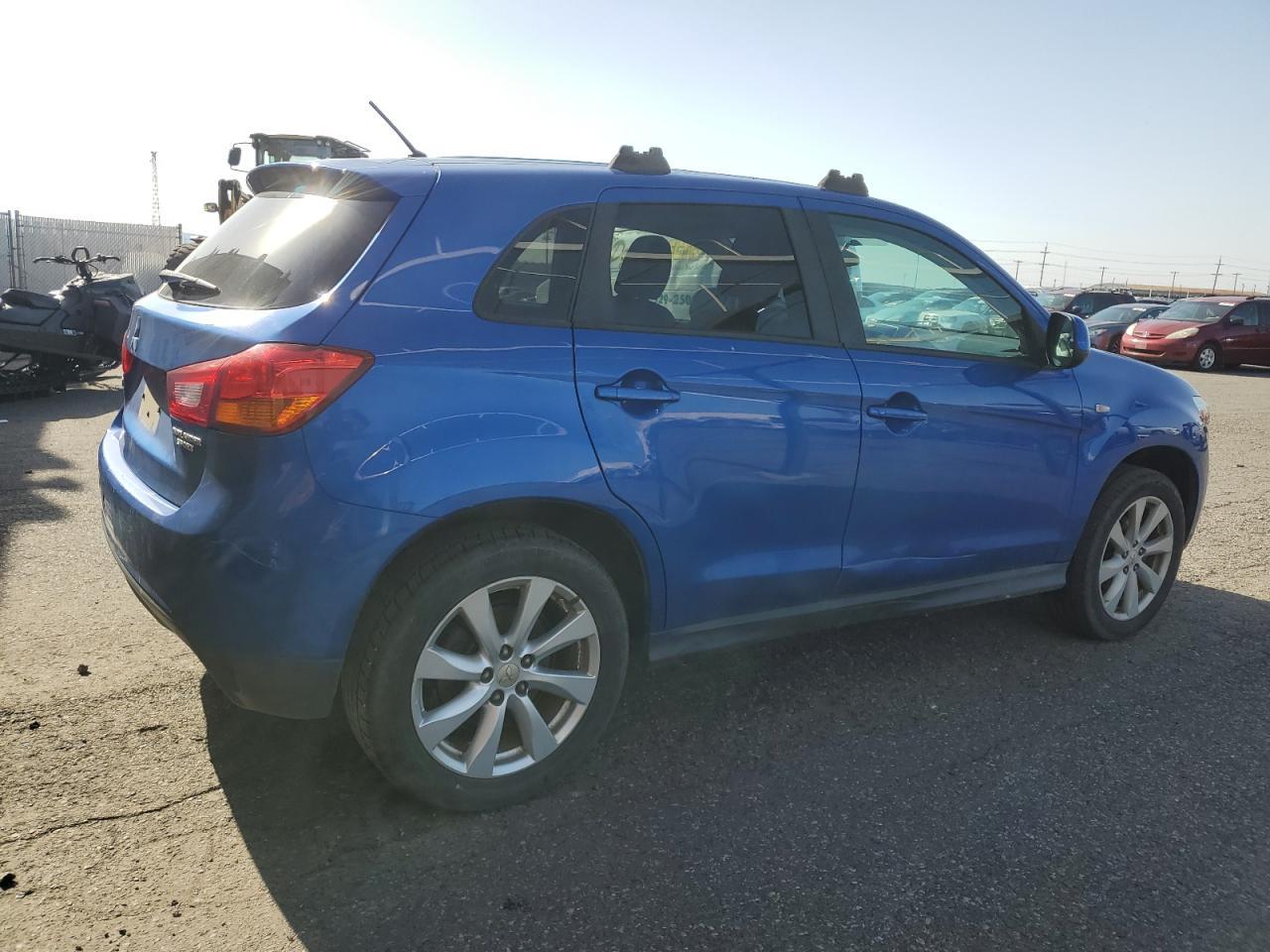2015 MITSUBISHI OUTLANDER - Фото 3