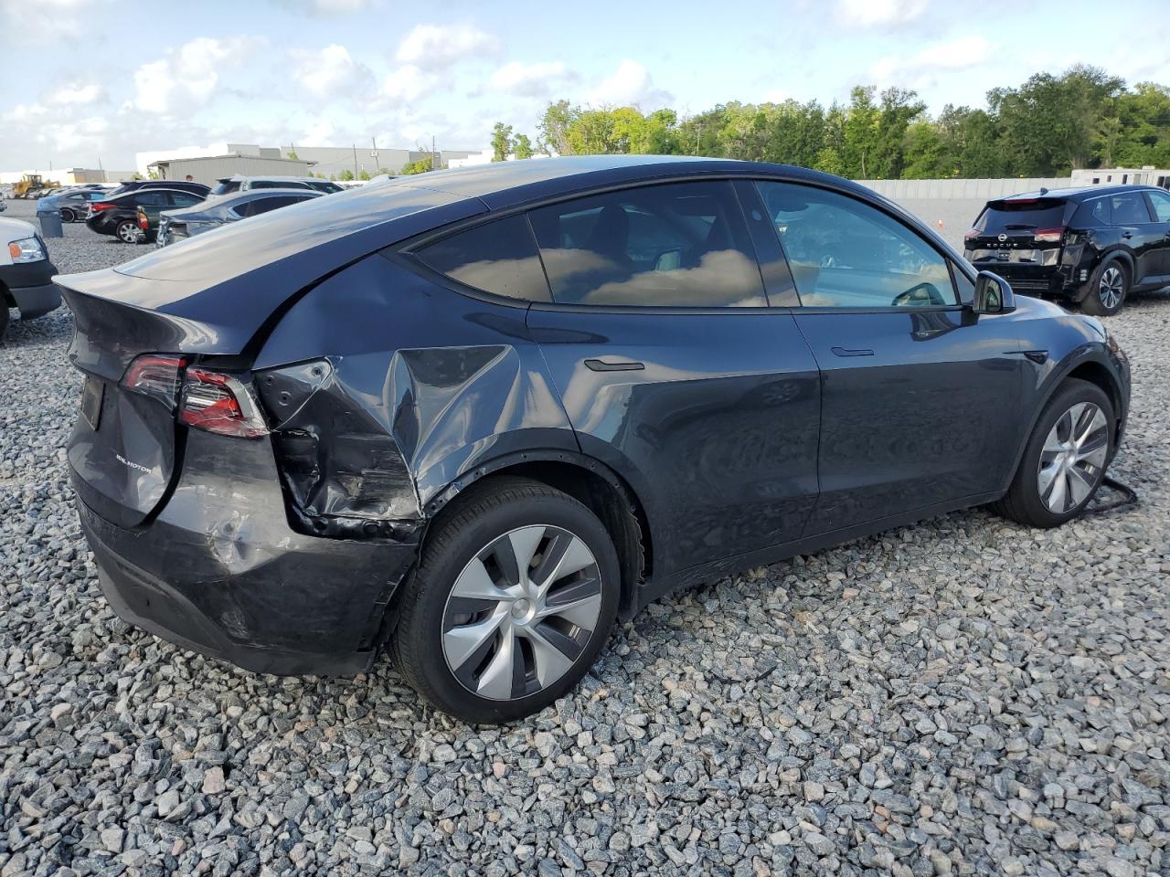 2024 TESLA MODEL Y - Image 3