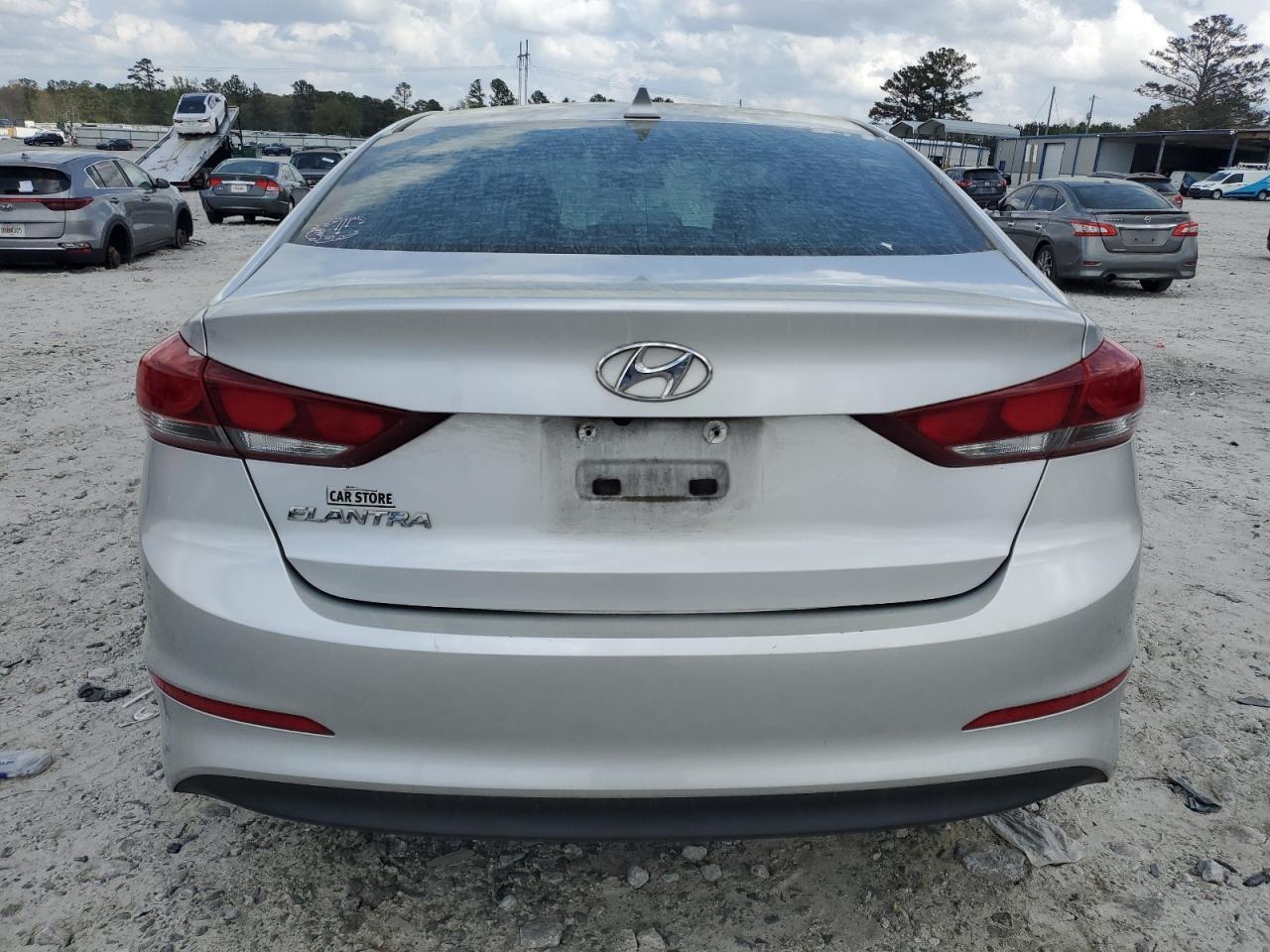 2017 HYUNDAI ELANTRA SE - Image 6