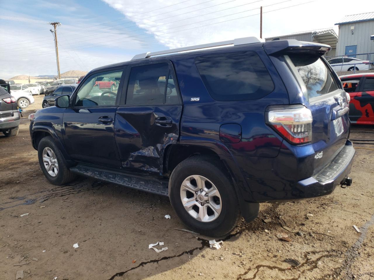 2018 TOYOTA 4RUNNER SR - Image 2
