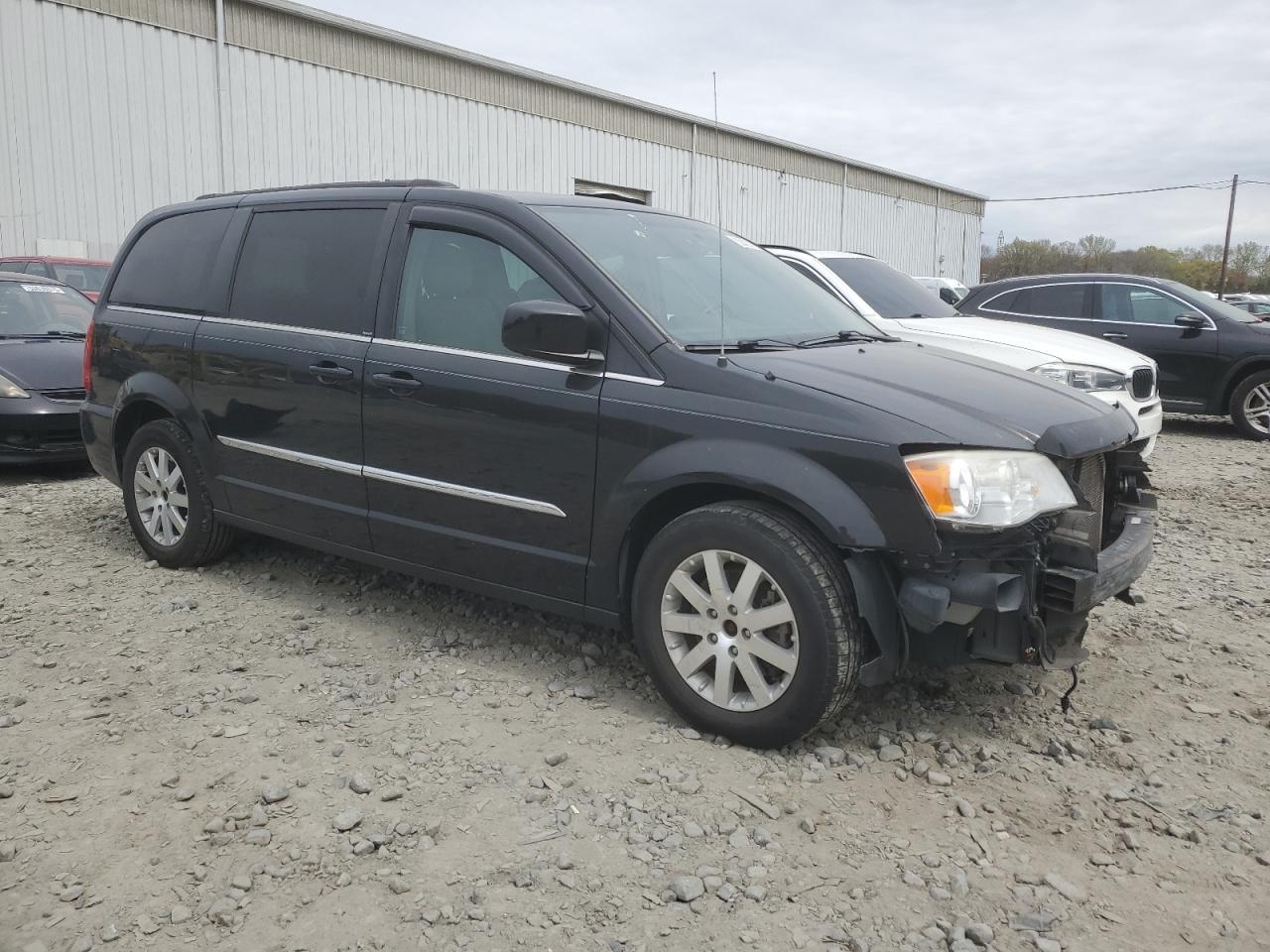 2014 CHRYSLER TOWN & COU - Image 4